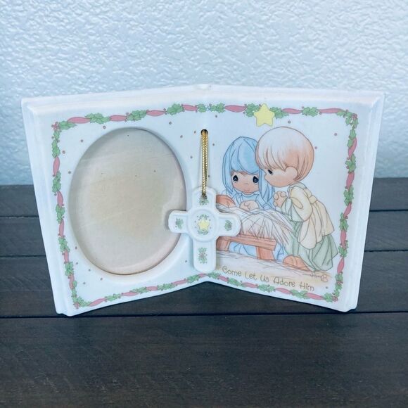 Precious Moments Christmas Nativity Porcelain Cross Charm Picture Frame - Picture 1 of 4